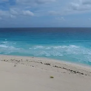 Del Mar Villa